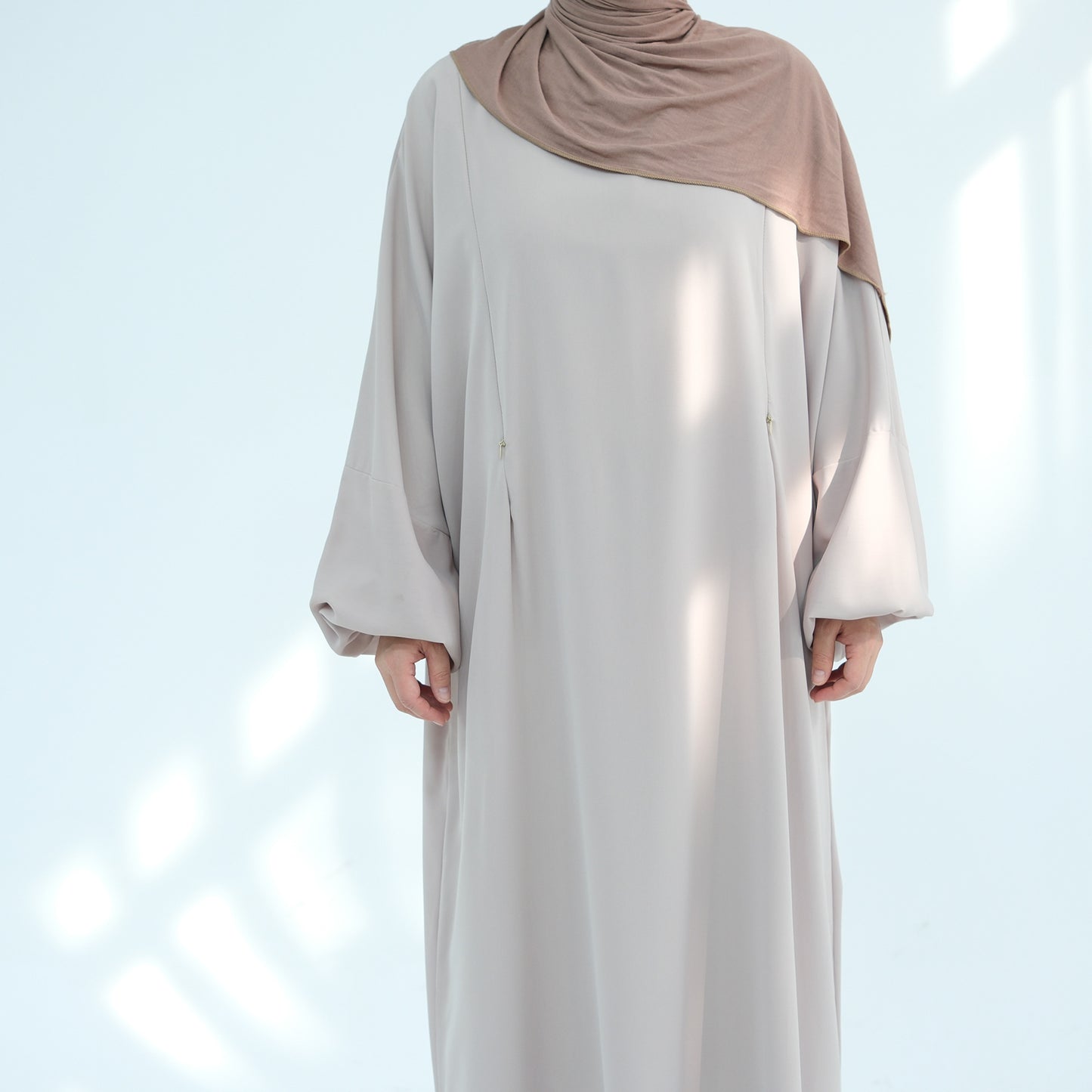Abaya Dubaï Chic – Combinaison fluide avec hijab assorti | Élégance pudique & moderne