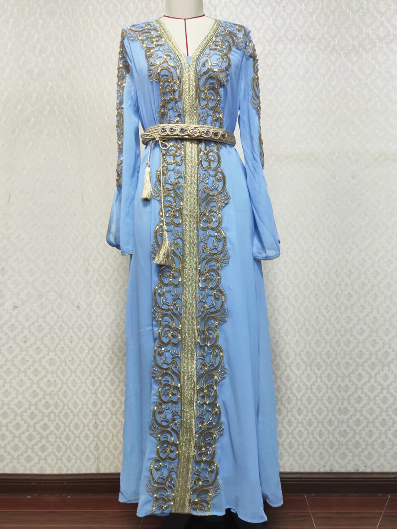 Robe Longue Élégante en Satin avec Ceinture