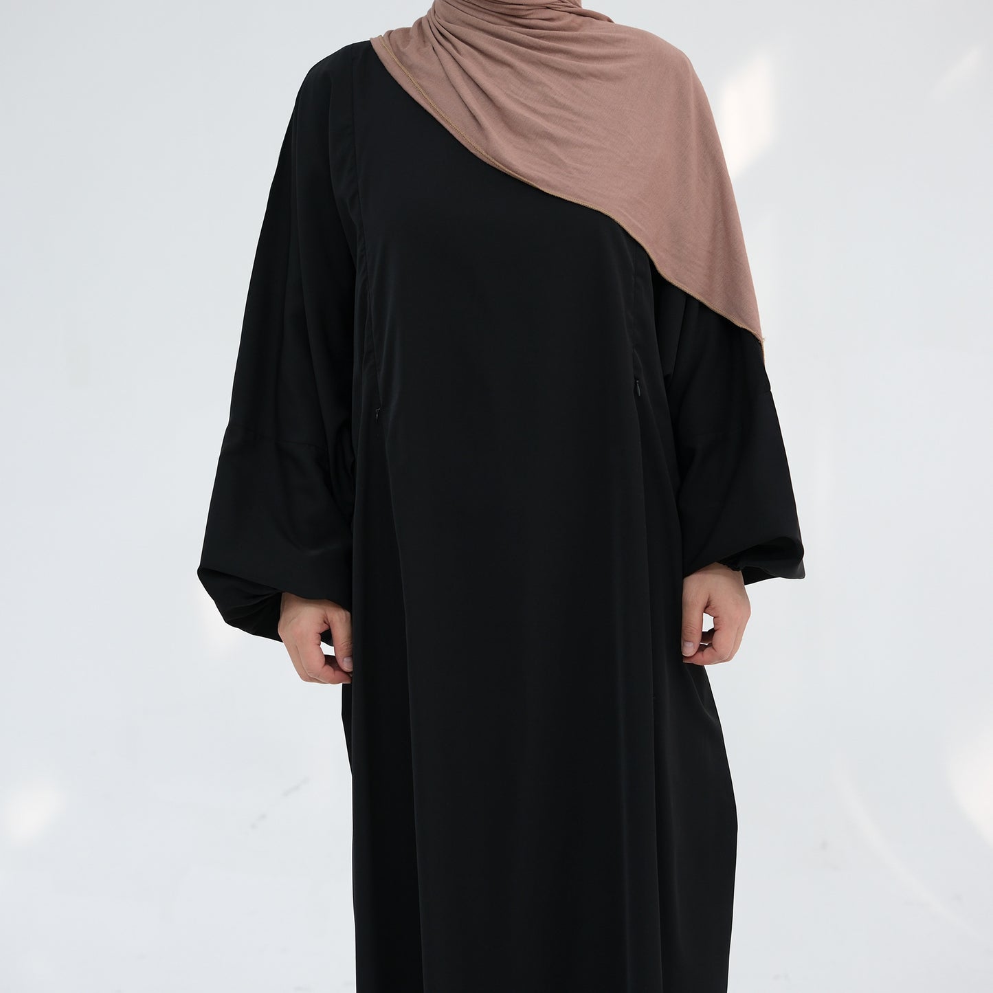 Abaya Dubaï Chic – Combinaison fluide avec hijab assorti | Élégance pudique & moderne