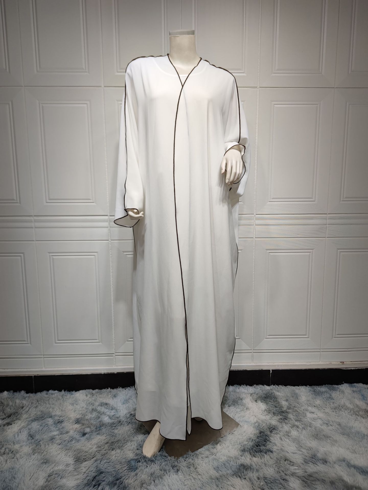 Abaya Blanche Élégante – Robe Longue Chic et Confortable pour Femme ✨