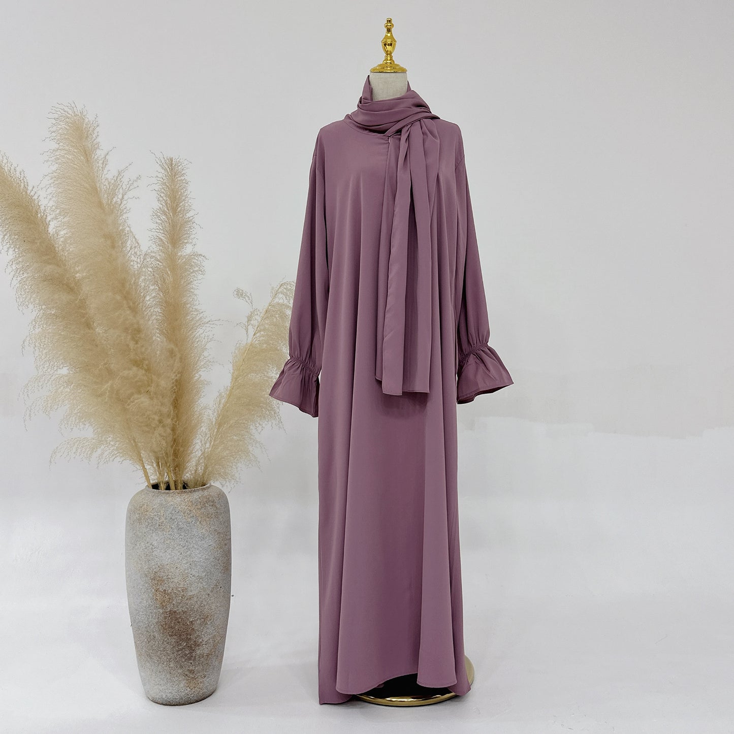 Abaya brodée florale – Élégance raffinée pour femme pudique