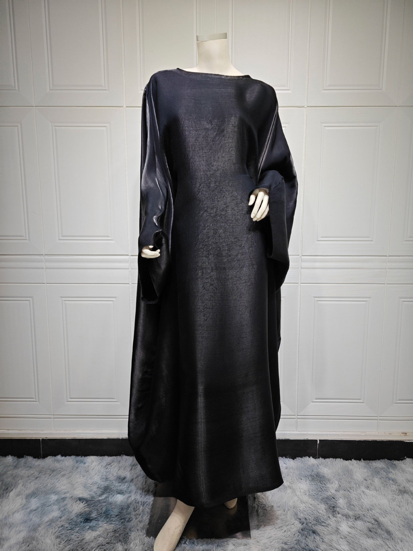 Abaya Brodée Blanche – Élégance & Raffinement