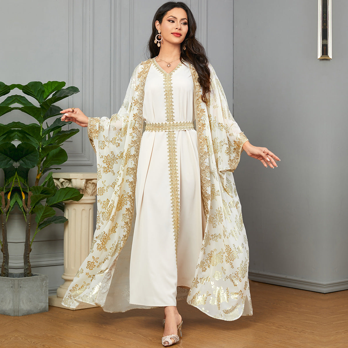 Robe Caftan Orientale Luxe – Broderies Dorées & Ceinture Élégante