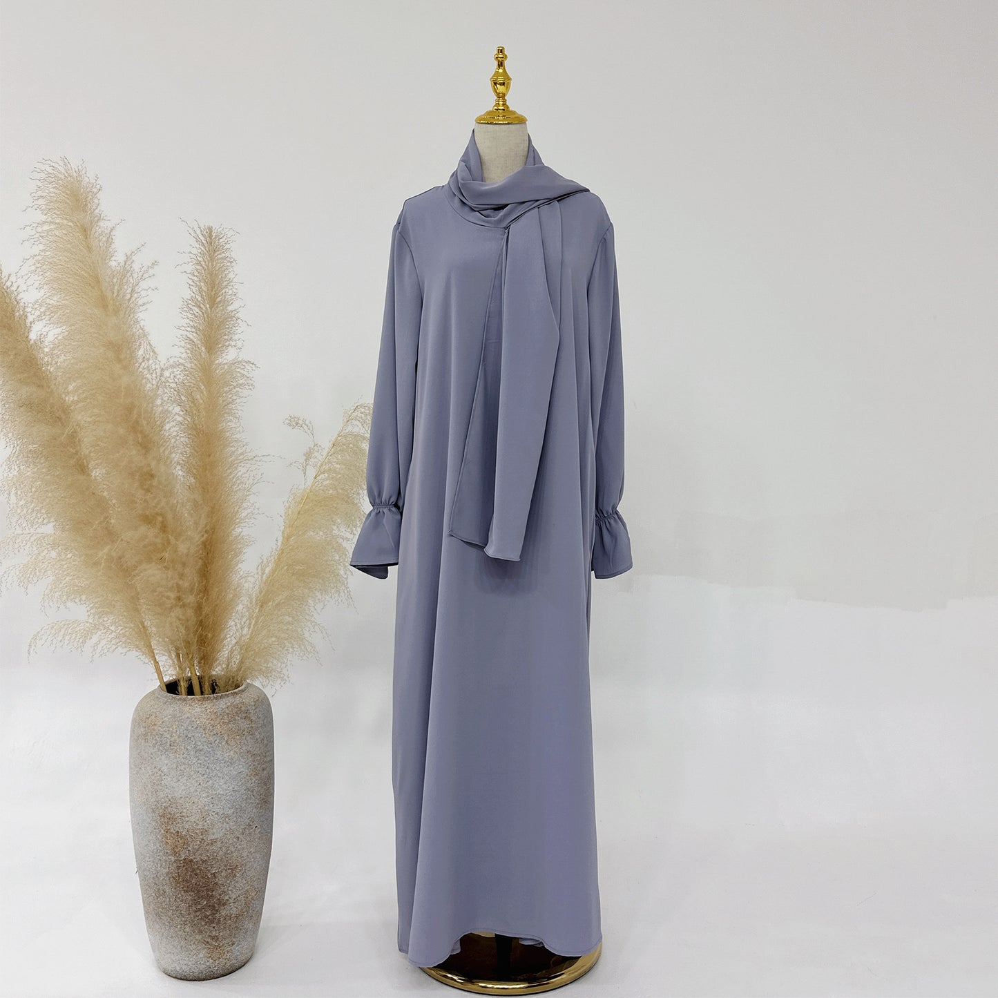Abaya brodée florale – Élégance raffinée pour femme pudique