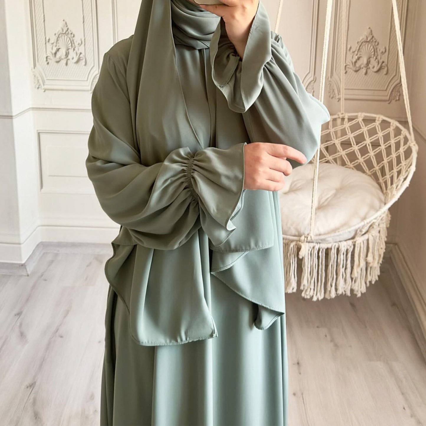 Abaya brodée florale – Élégance raffinée pour femme pudique