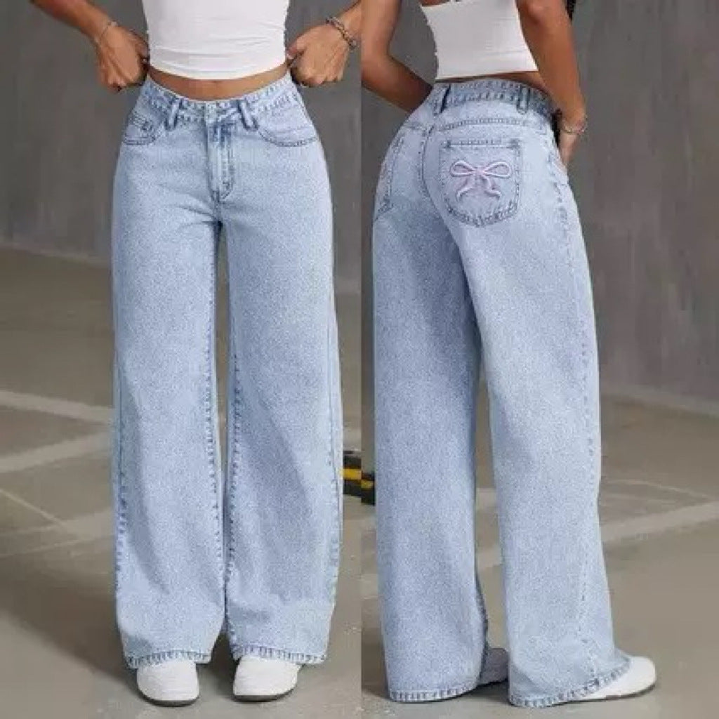 Jean Femme Taille Haute – Coupe Large & Détail Nœud Dos