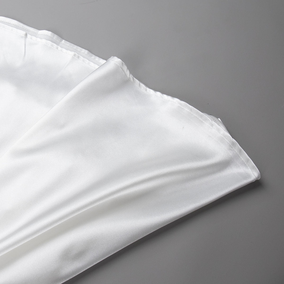 Jupe Satinée Élégance – Coupe Évasée & Taille Haute